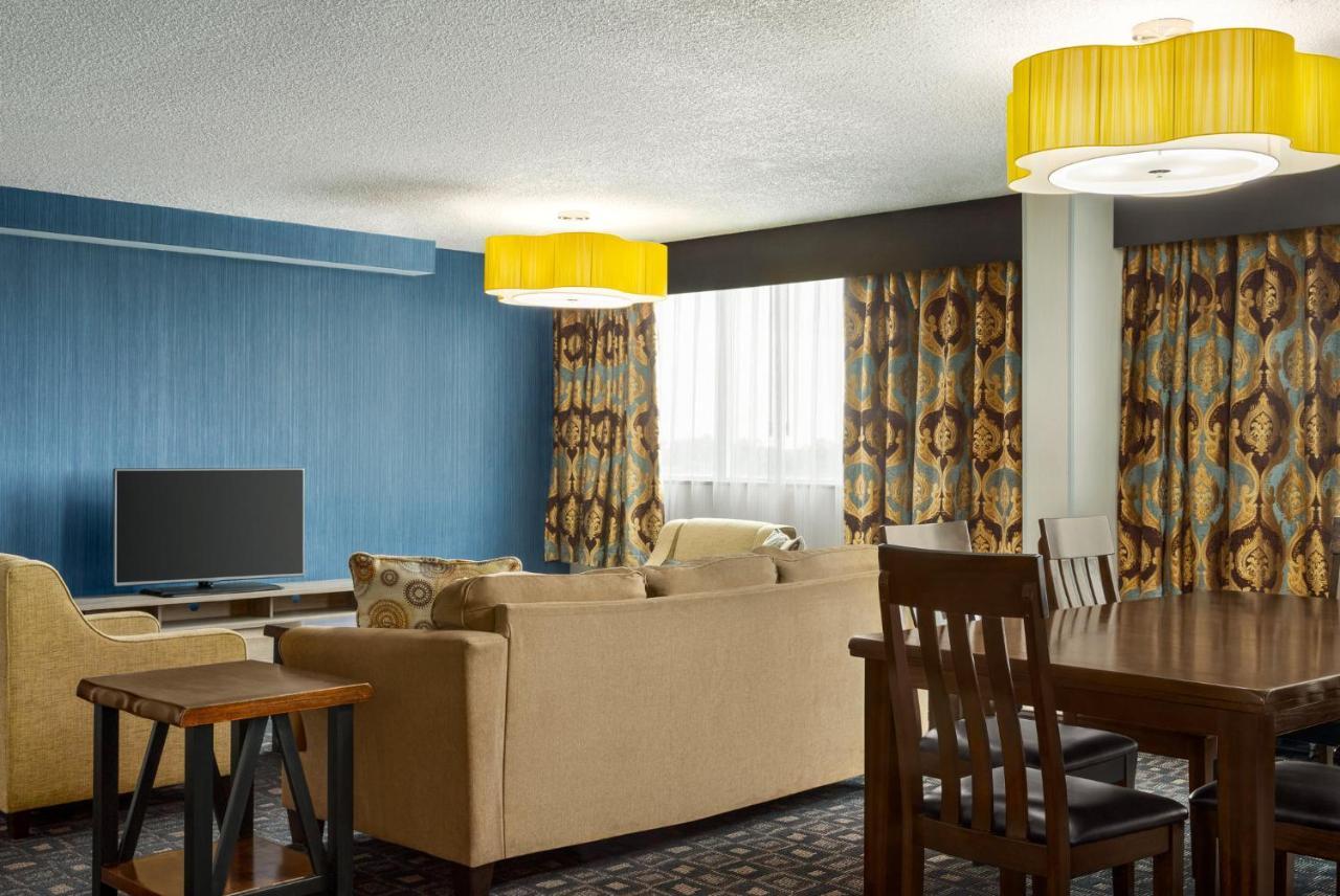 Holiday Inn Louisville East - Hurstbourne By Ihg Eksteriør billede