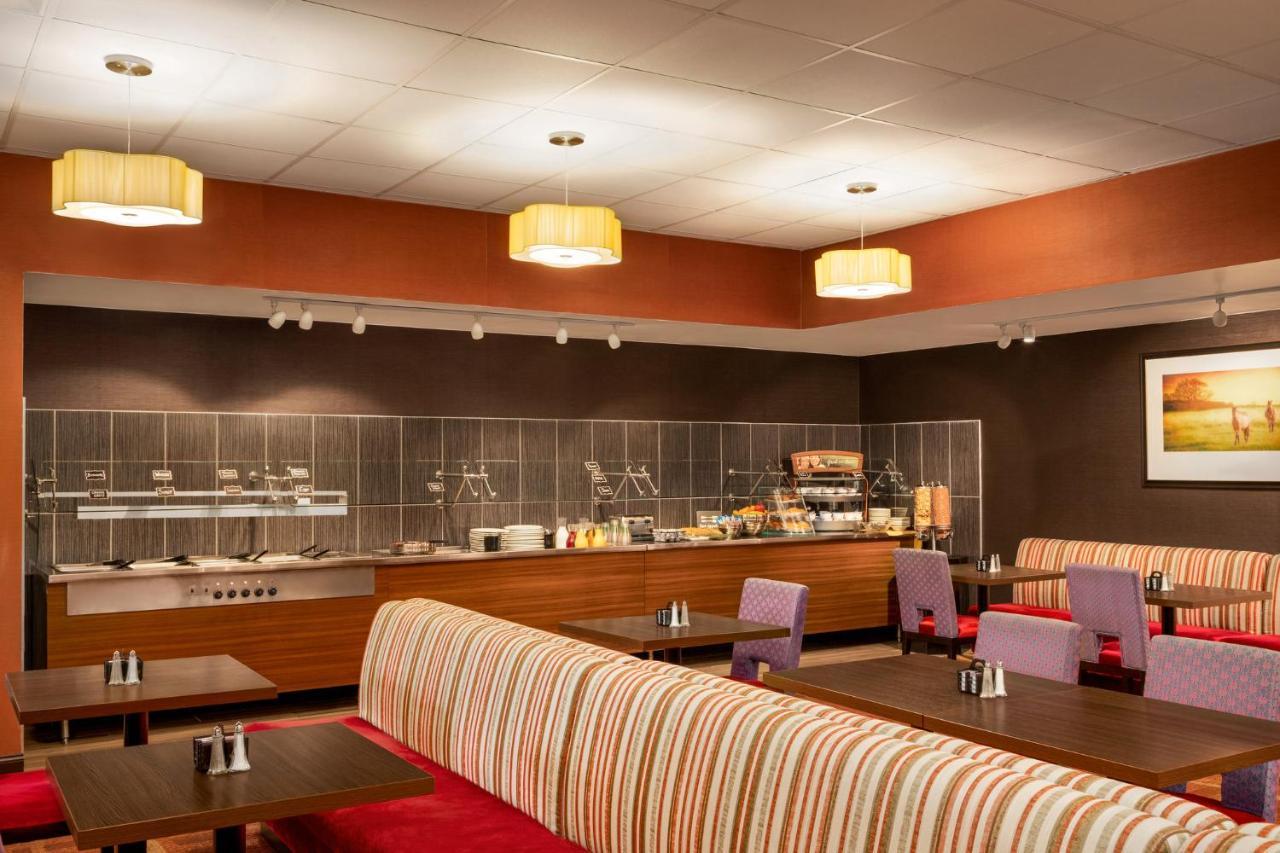 Holiday Inn Louisville East - Hurstbourne By Ihg Eksteriør billede