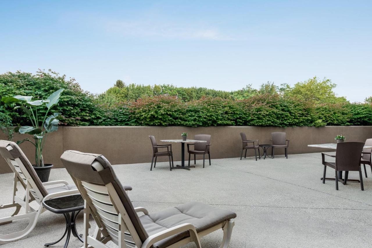 Holiday Inn Louisville East - Hurstbourne By Ihg Eksteriør billede