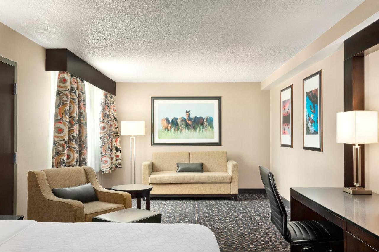 Holiday Inn Louisville East - Hurstbourne By Ihg Eksteriør billede