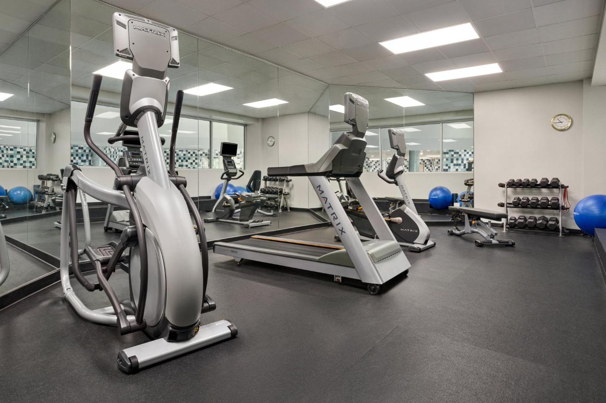 Holiday Inn Louisville East - Hurstbourne By Ihg Eksteriør billede