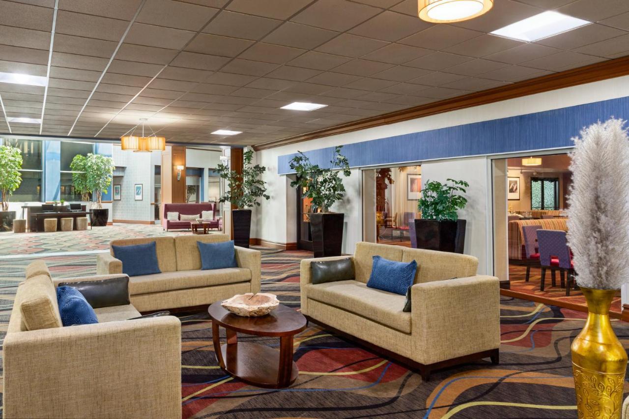 Holiday Inn Louisville East - Hurstbourne By Ihg Eksteriør billede