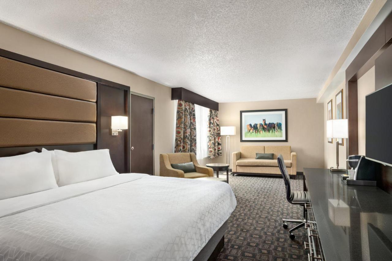 Holiday Inn Louisville East - Hurstbourne By Ihg Eksteriør billede