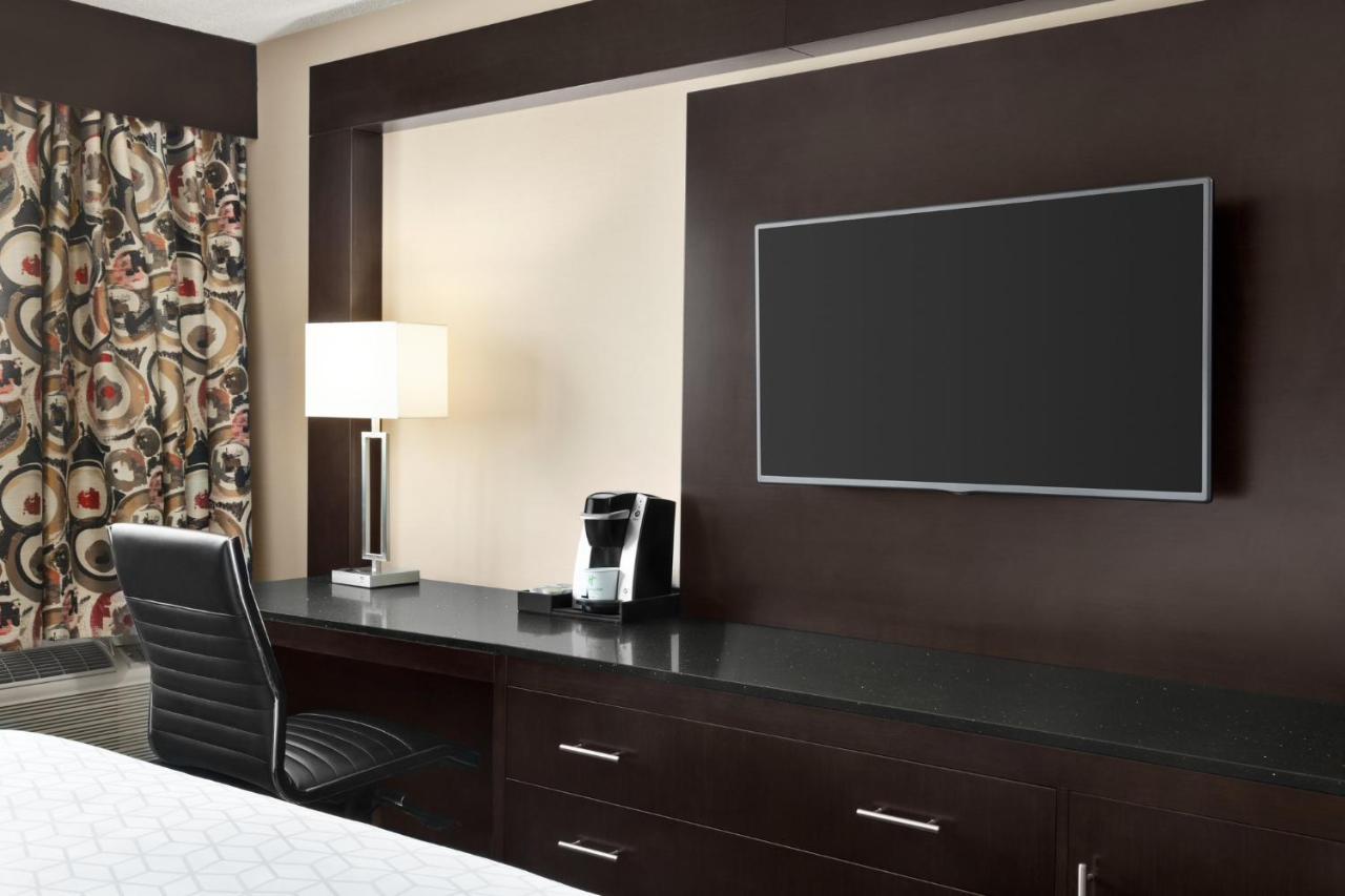 Holiday Inn Louisville East - Hurstbourne By Ihg Eksteriør billede