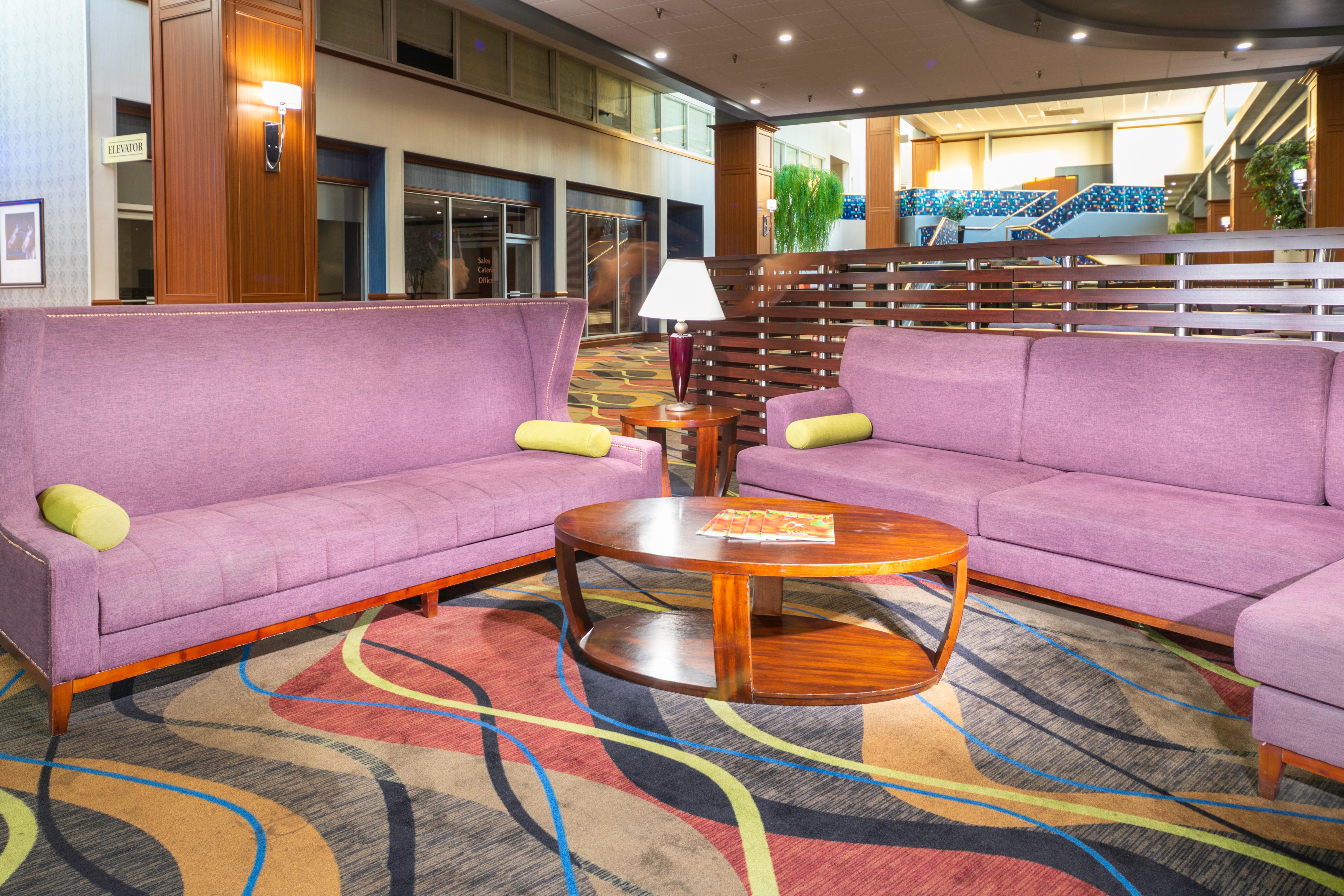 Holiday Inn Louisville East - Hurstbourne By Ihg Eksteriør billede