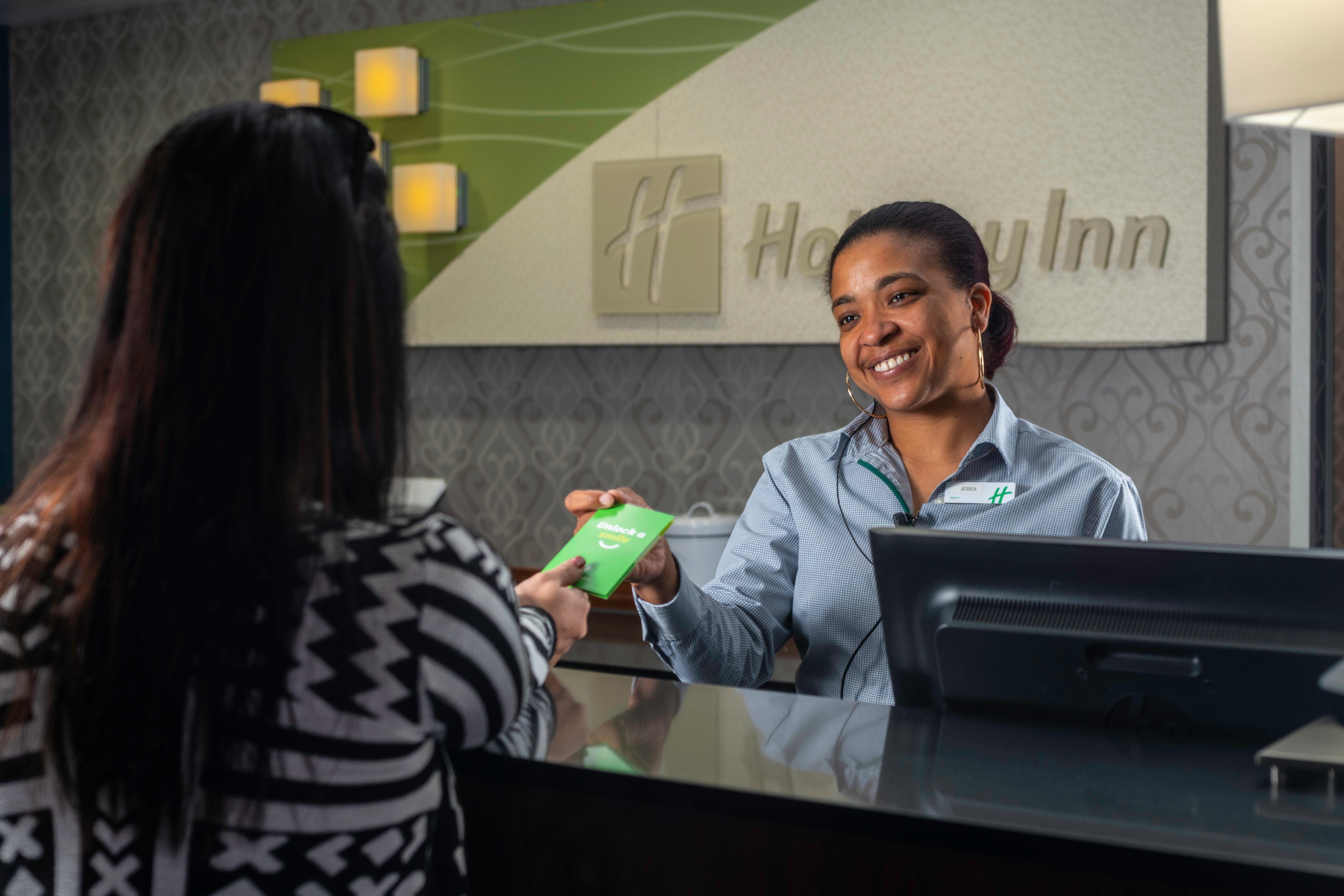 Holiday Inn Louisville East - Hurstbourne By Ihg Eksteriør billede